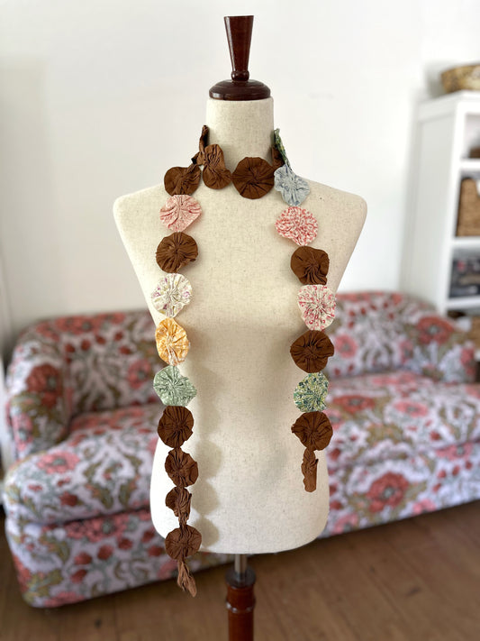 Yo-Yo Cigarette Scarf