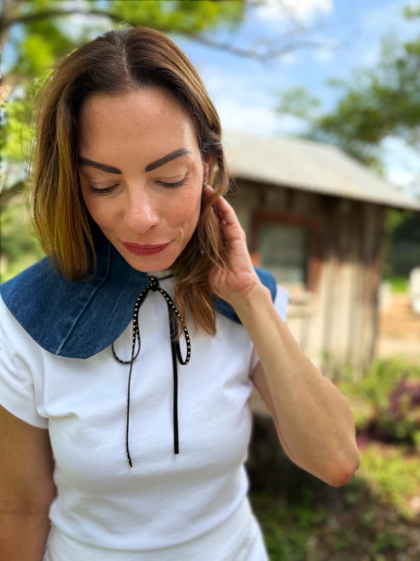 THE MAGGIE | Reversible Embroidered  Butterfly Collar - Linen & Denim