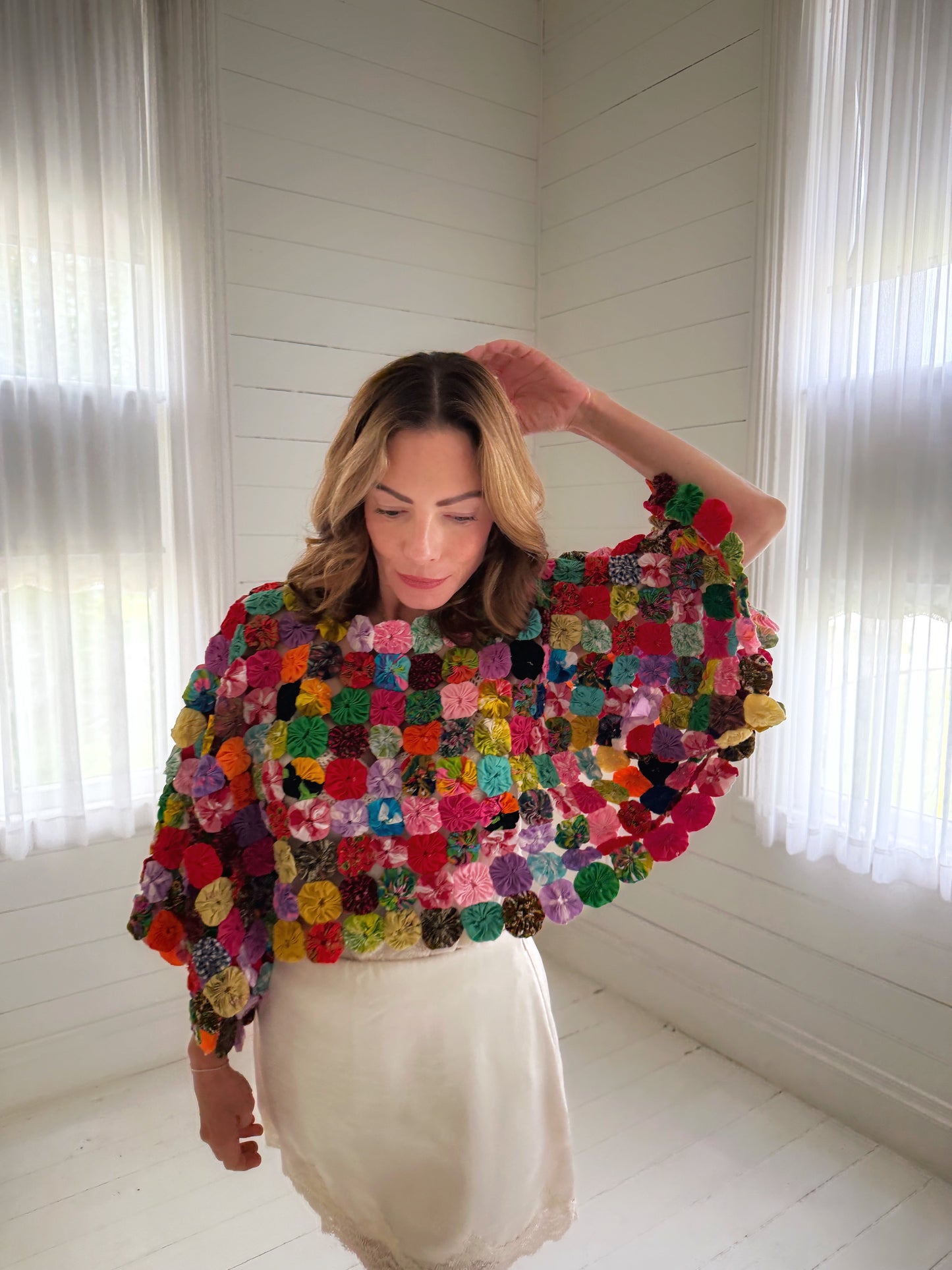 THE MOLLY GOODNIGHT | Yo-Yo Rosette Crop - Fiesta