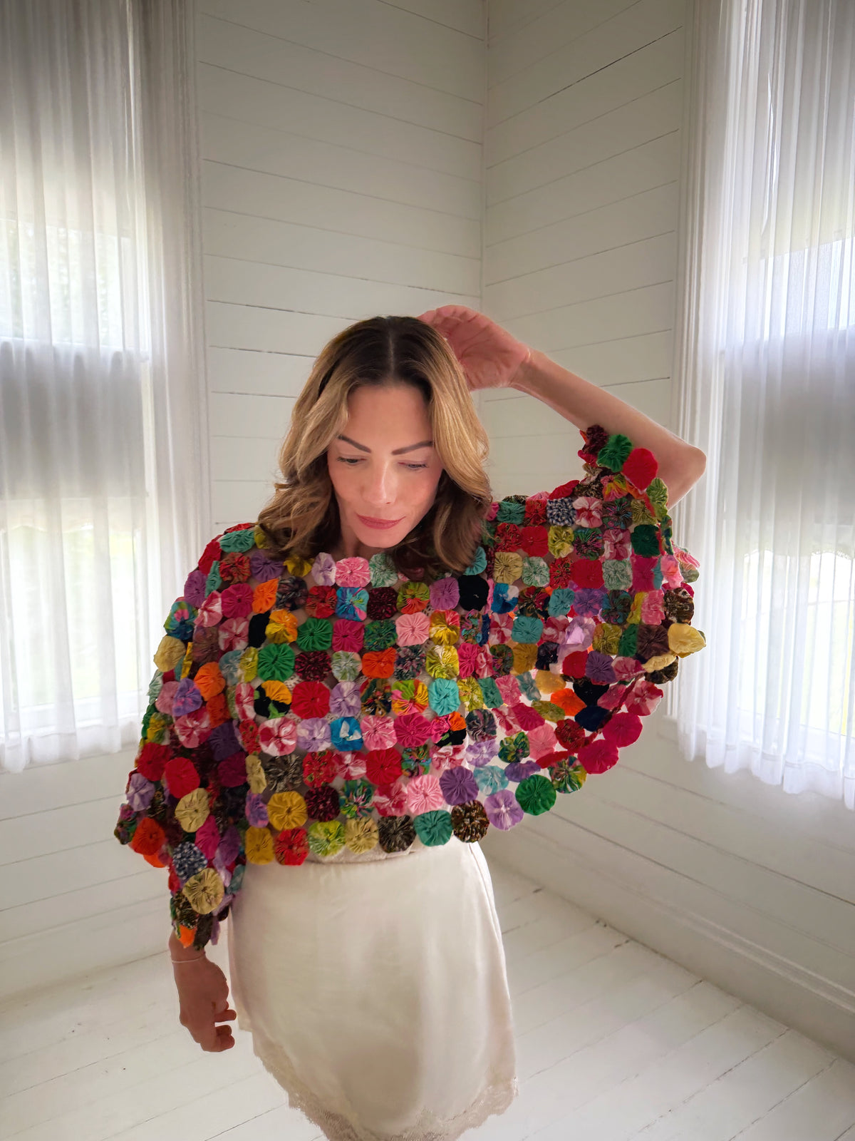THE MOLLY GOODNIGHT | Yo-Yo Rosette Crop - Fiesta