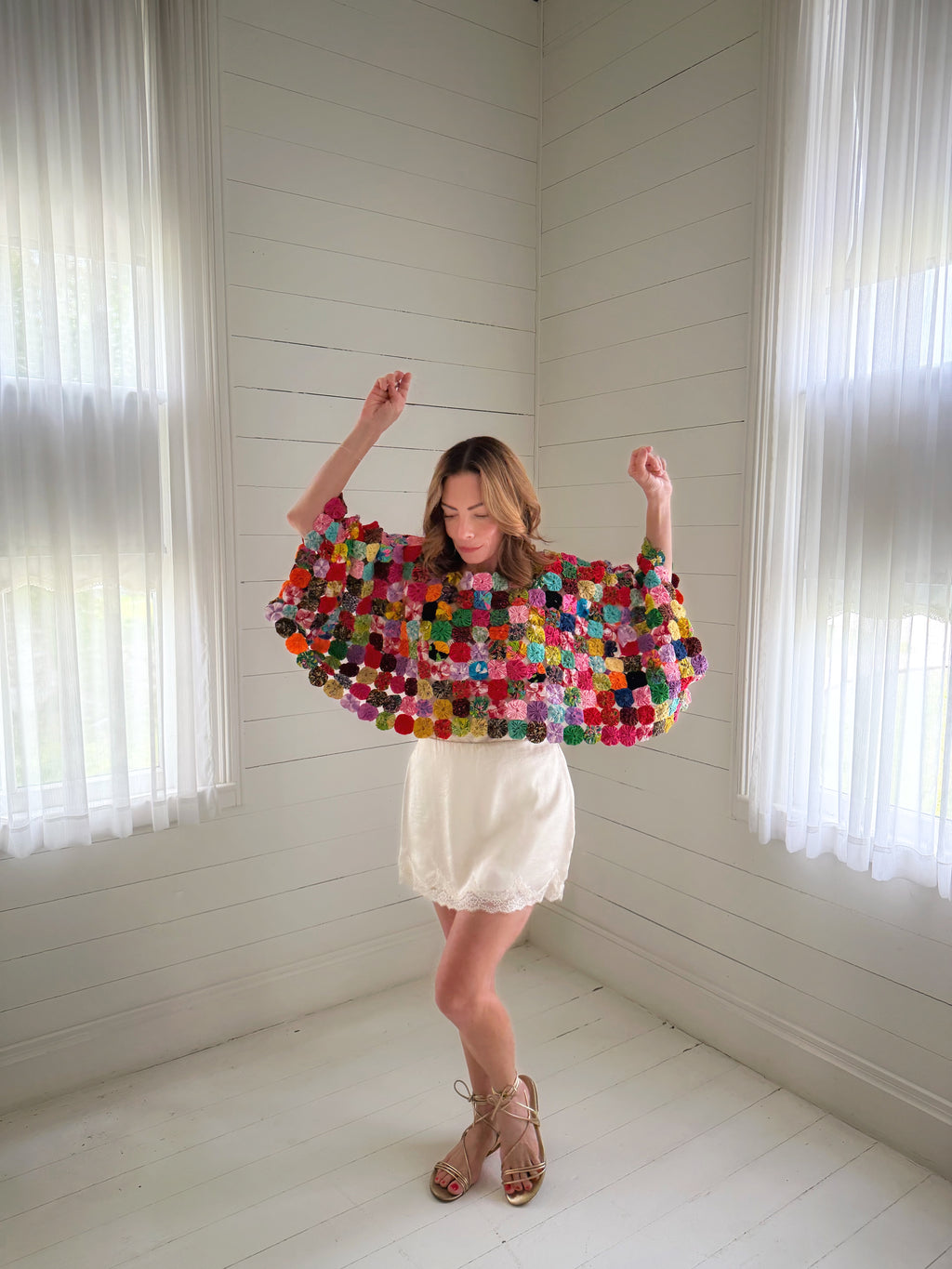 THE MOLLY GOODNIGHT | Yo-Yo Rosette Crop - Fiesta