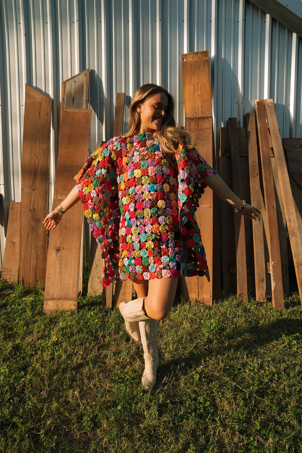 THE LIZZIE | Yo-Yo Rosette Mini Caftan | Fiesta