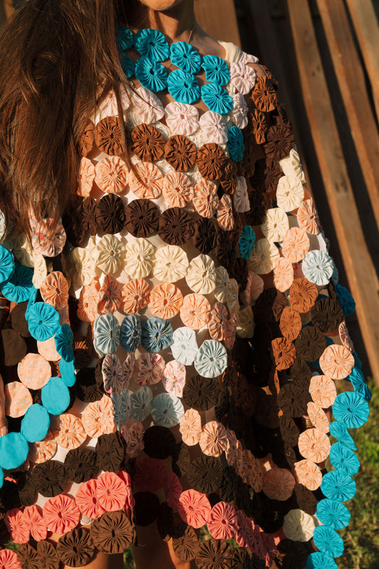 THE LIZZIE | Yo-Yo Rosette Mini Caftan | La Reina